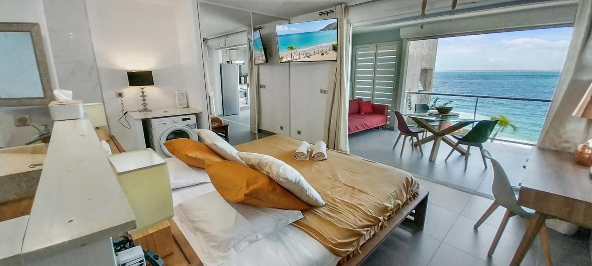 Official Page "Residence Bleu Marine" - Sea View Apartments & Studios - Saint-Martin French Side 格兰德凯斯 外观 照片