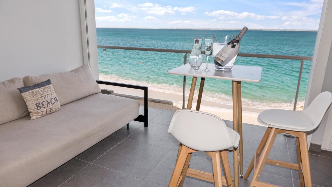 Official Page "Residence Bleu Marine" - Sea View Apartments & Studios - Saint-Martin French Side 格兰德凯斯 外观 照片